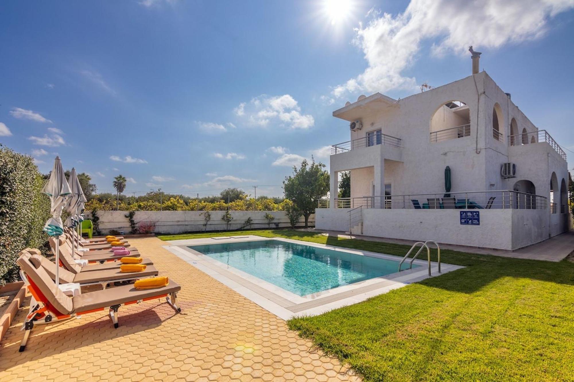 Amazing Villa Chrysanthi With Private Pool In Heraklion Epano Vathia Екстер'єр фото